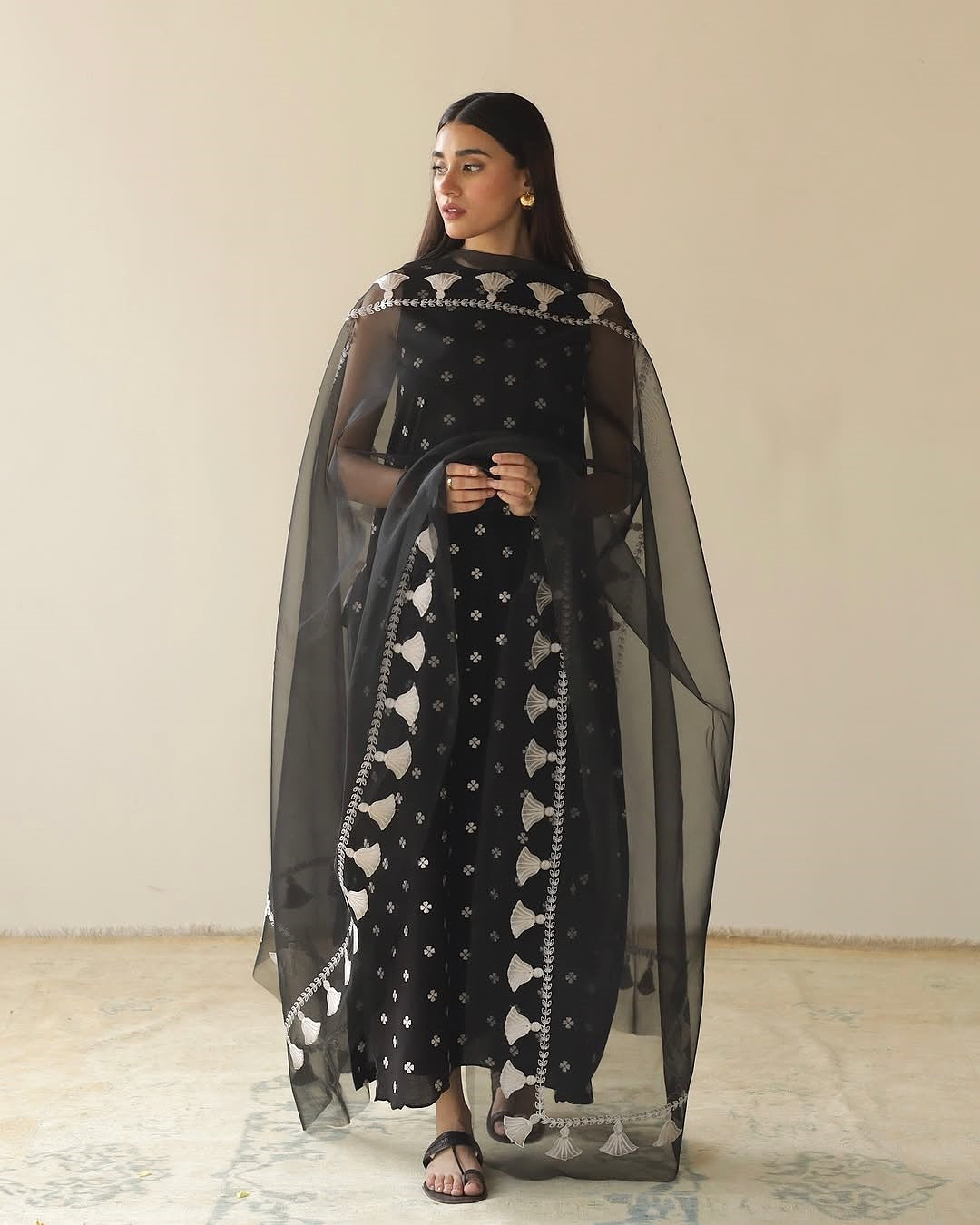 Mahbas | 3-Piece Stitched Lawn Arrival – G A R O O R
