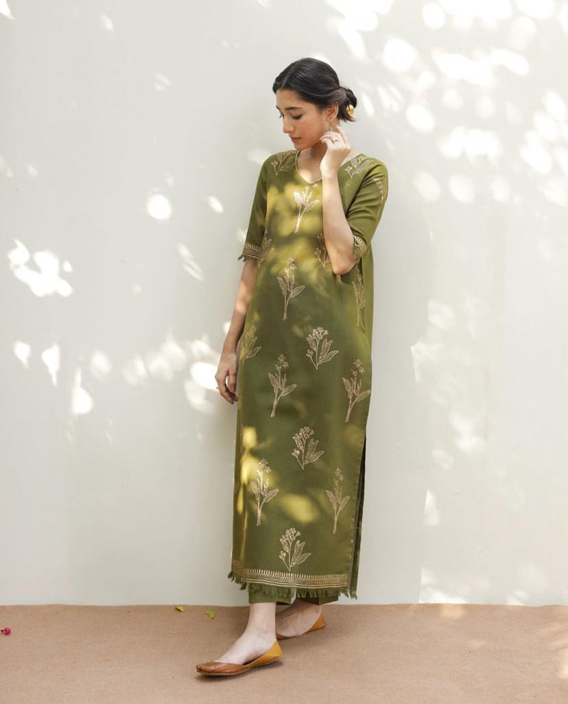 Olive Bloom | 2-Piece Stitched Outfit - G A R O O R