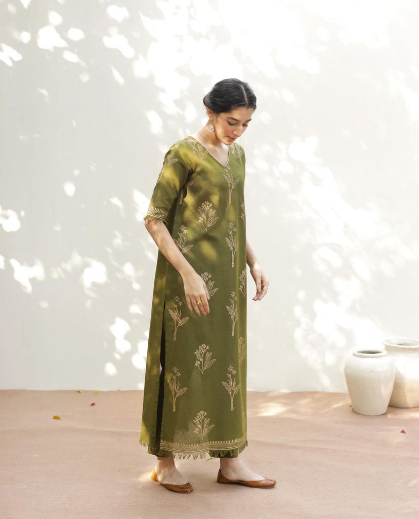 Olive Bloom | 2-Piece Stitched Outfit - G A R O O R