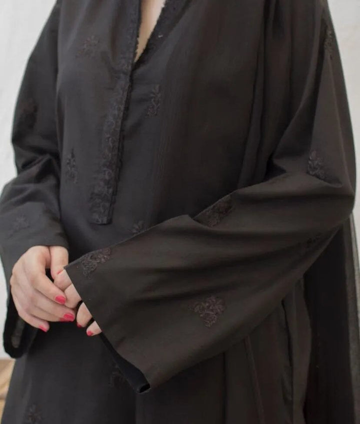 Black Swan | 3-Piece Stitched Outfit Garoor 