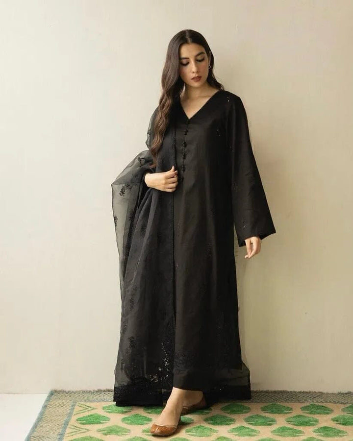 Phantom Luxe| 3-Piece Stitched Outfit Garoor 